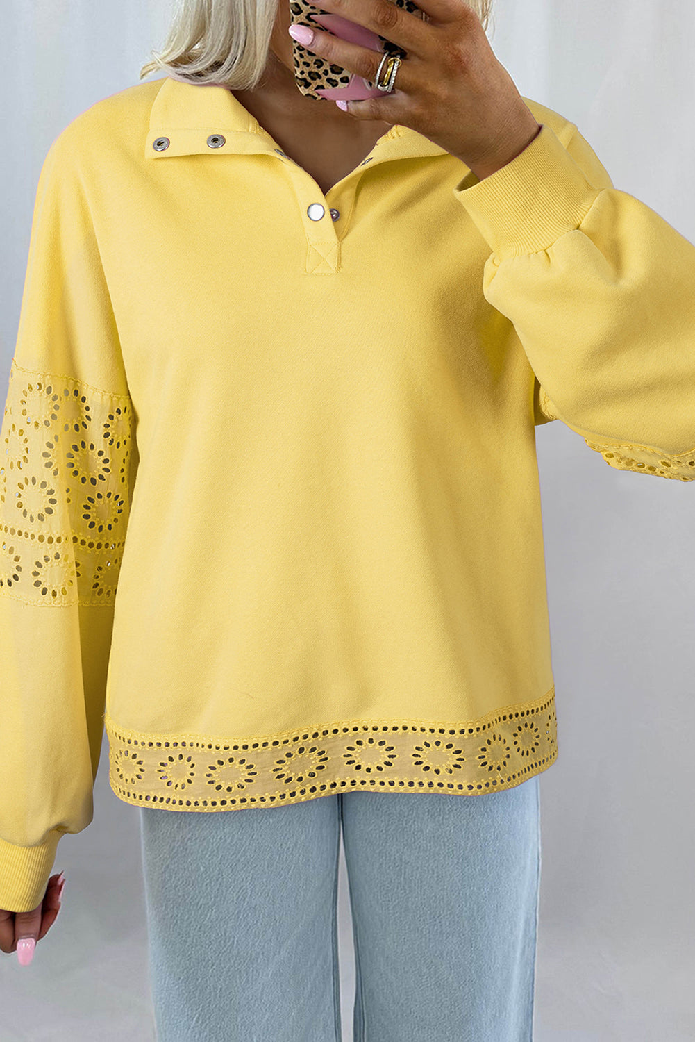 Bluza z guzikami z haftowanymi kwiatami Evangeline