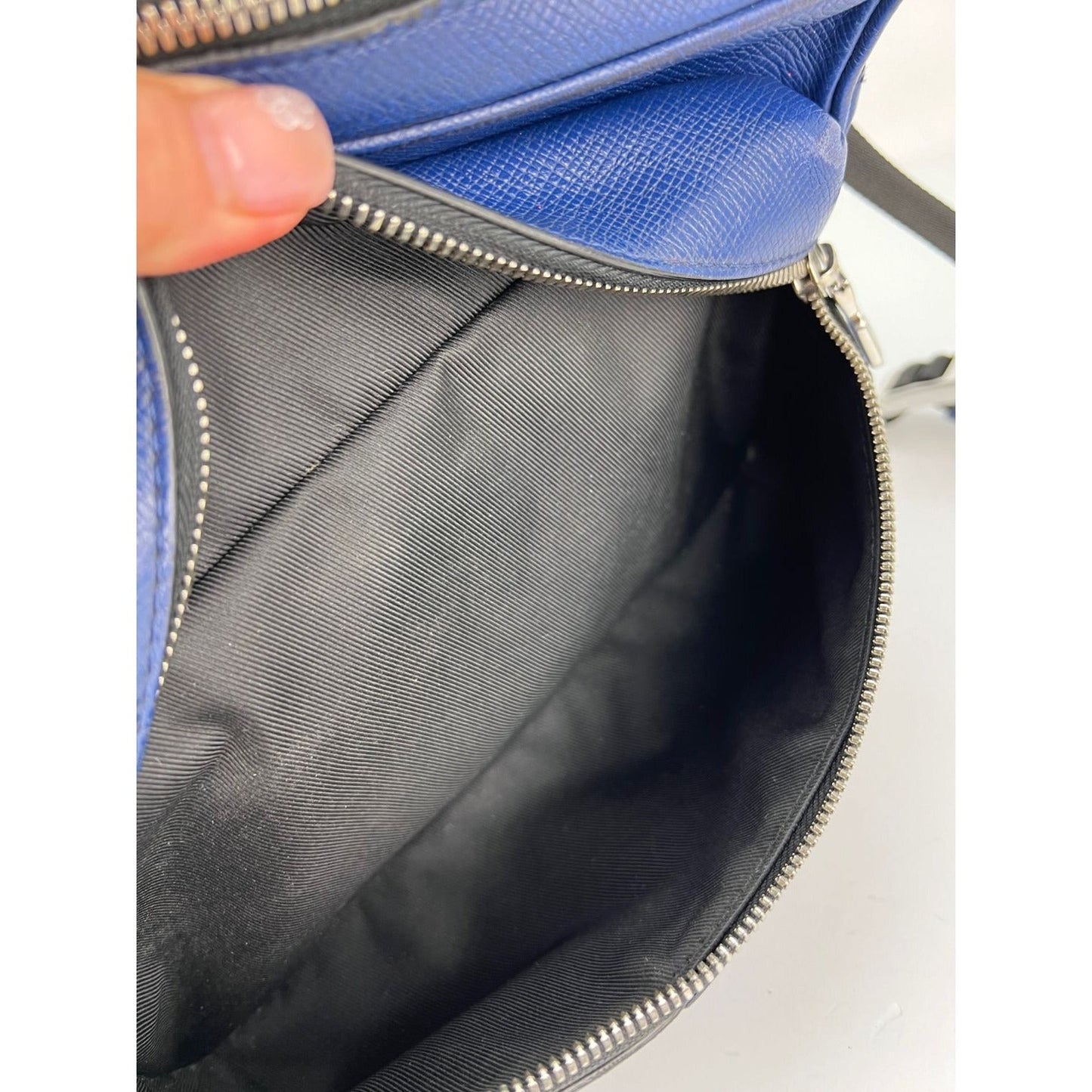 LOUIS VUITTON Taigarama Outdoor Blue Messenger Bag