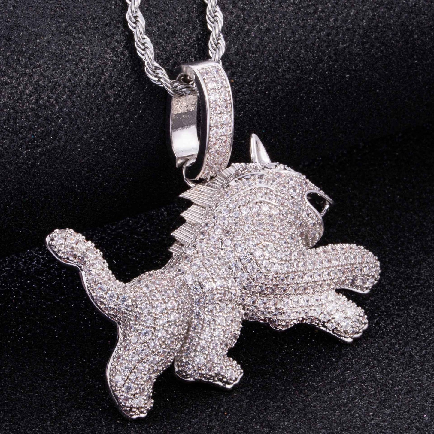 Naszyjnik z zawieszką Hip Hop Leopard z pełnym cyrkoniem dla mężczyzn - stylowa biżuteria dla trendsetterów