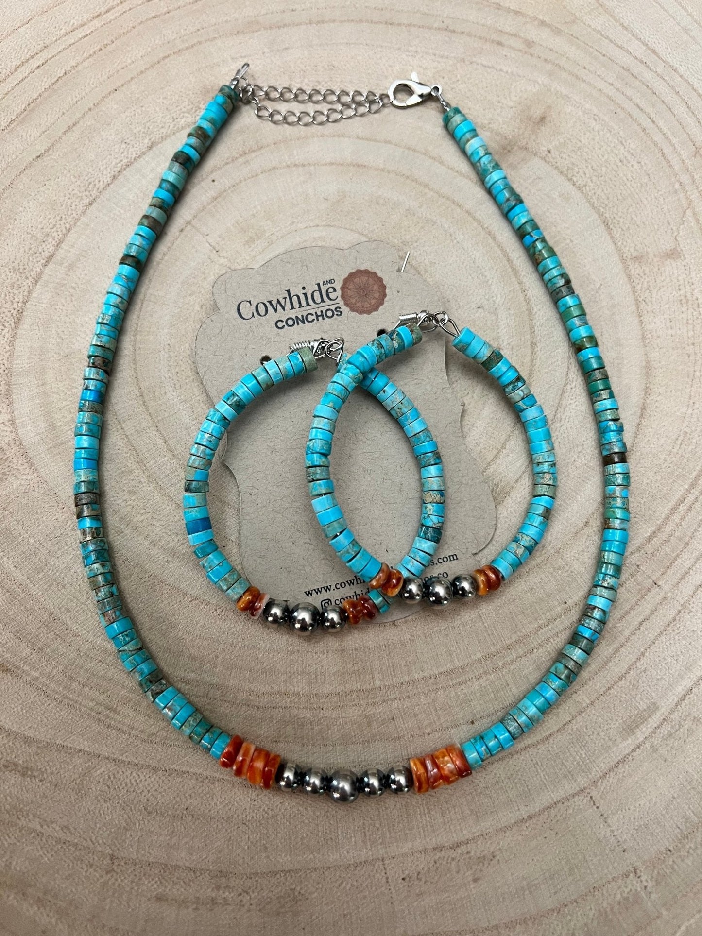 Perły srebrne 4mm, turkus variscite i ostryga kolczasta - żywy choker