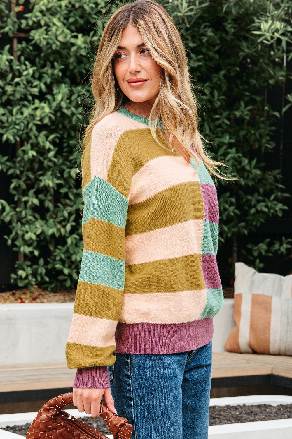 Sweter casualowy Isabelle z prążkowanym wykończeniem