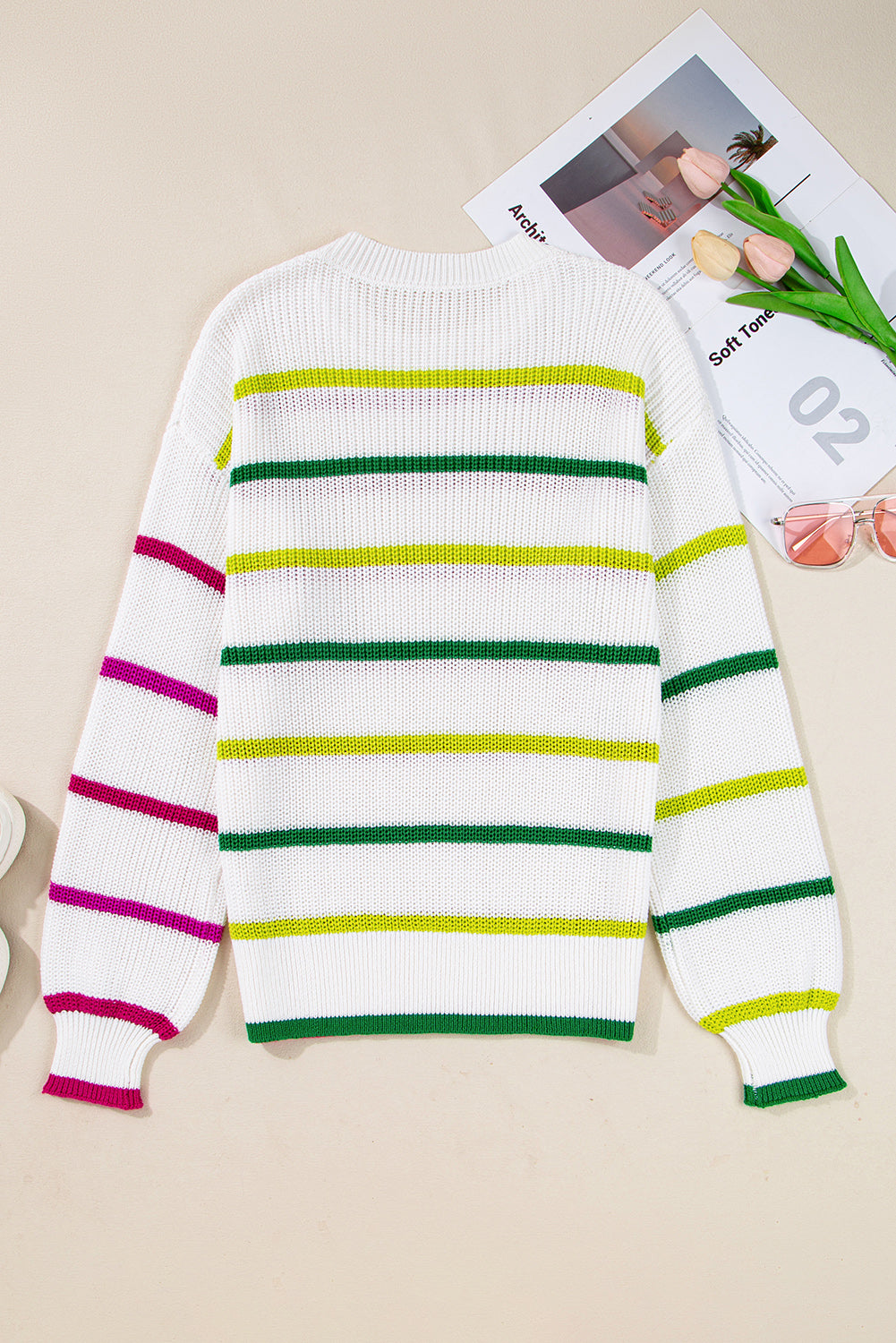 Kolorowy sweter w paski z okrągłym dekoltem Emerson