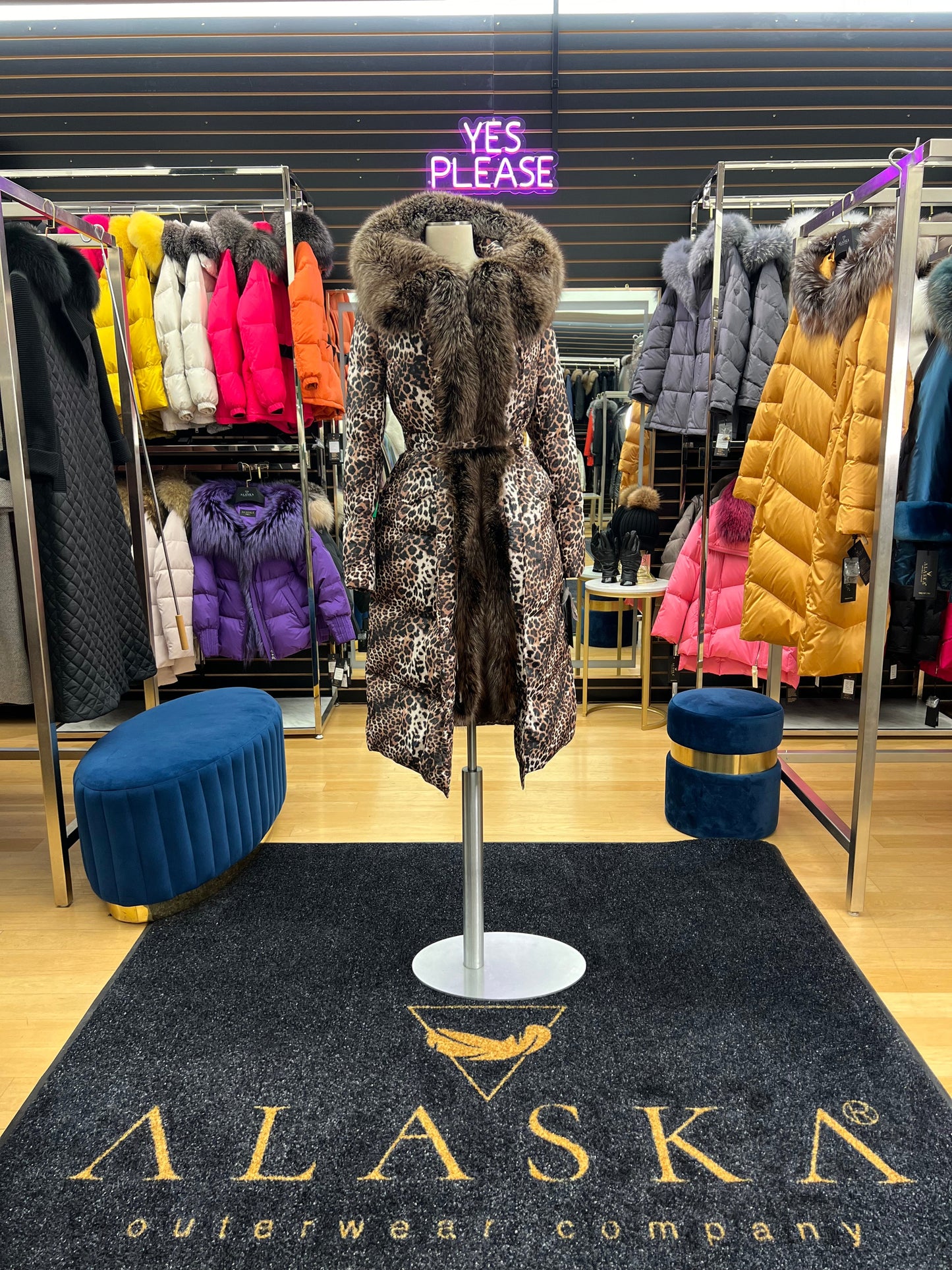 Parka isolato in piuma di volpe argentata autentica
