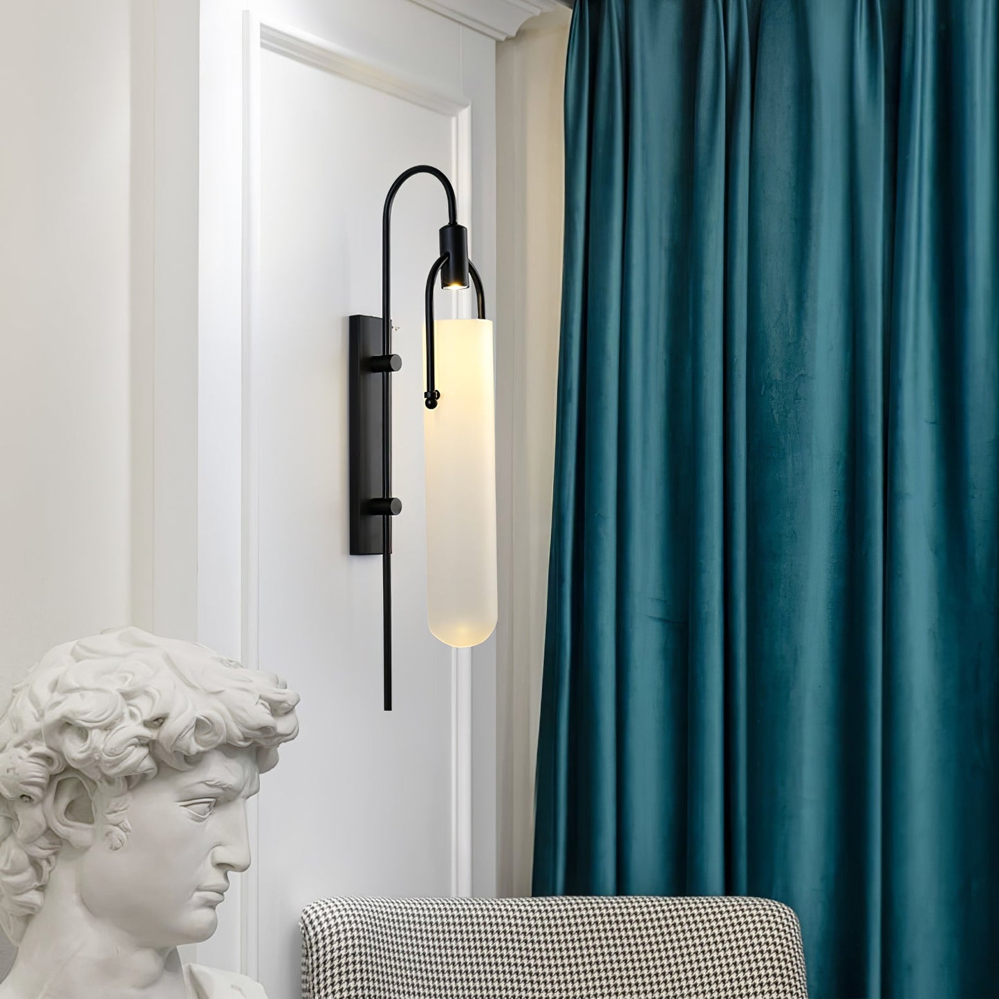 Arc Wall Lamp | Sleek Glass Design with Modern Matte Frame 2