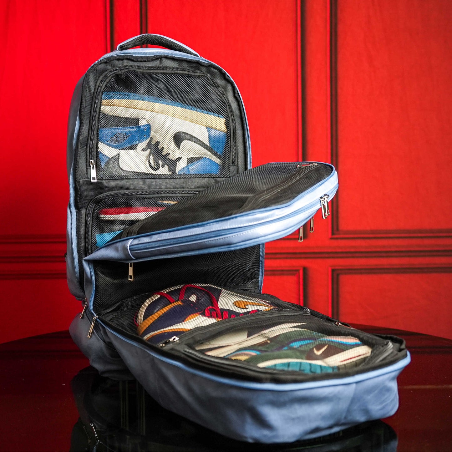 Baby blauwe leren gepatenteerde handbagage rugzak