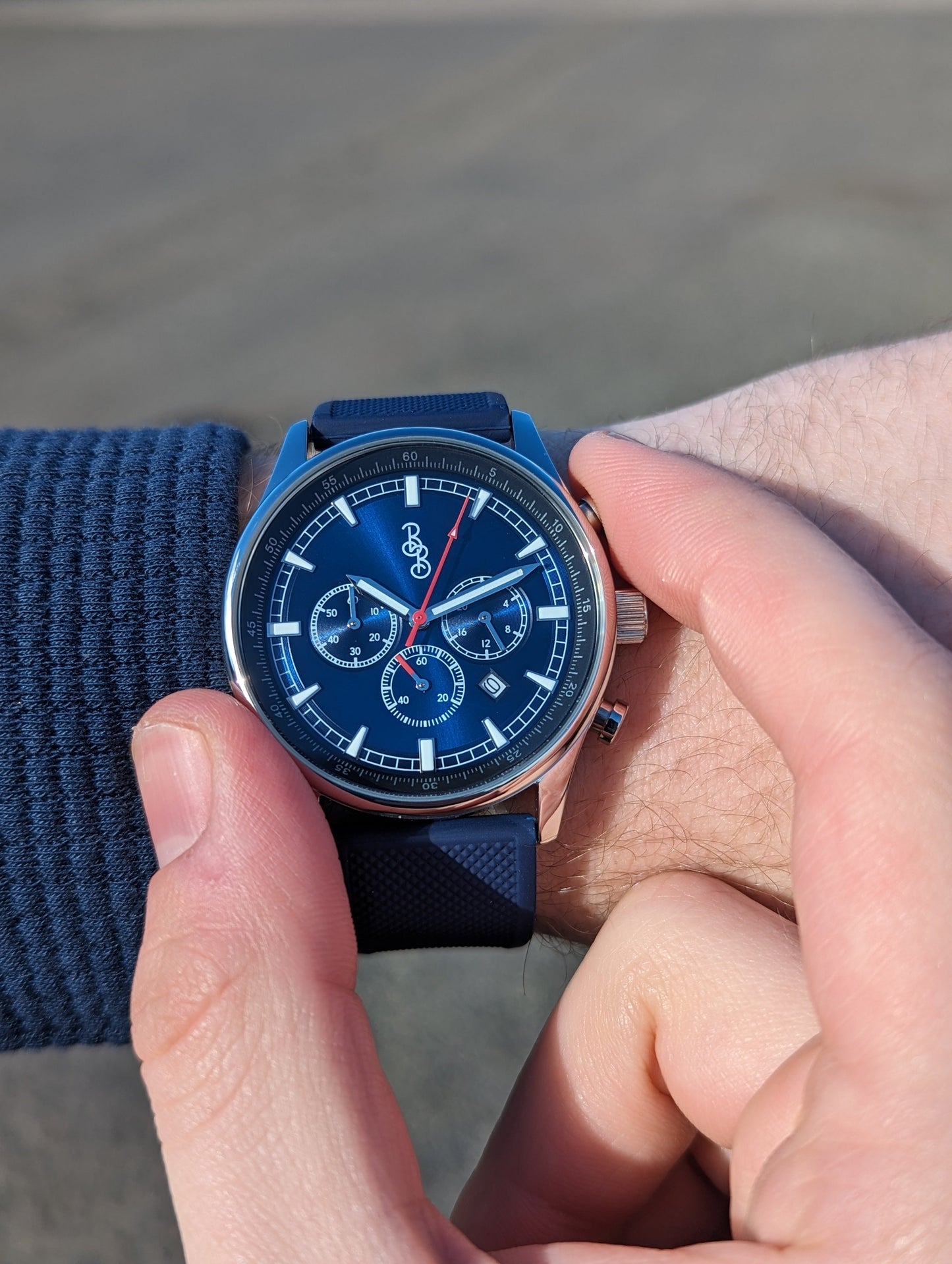 Niebieski sportowy chronograf