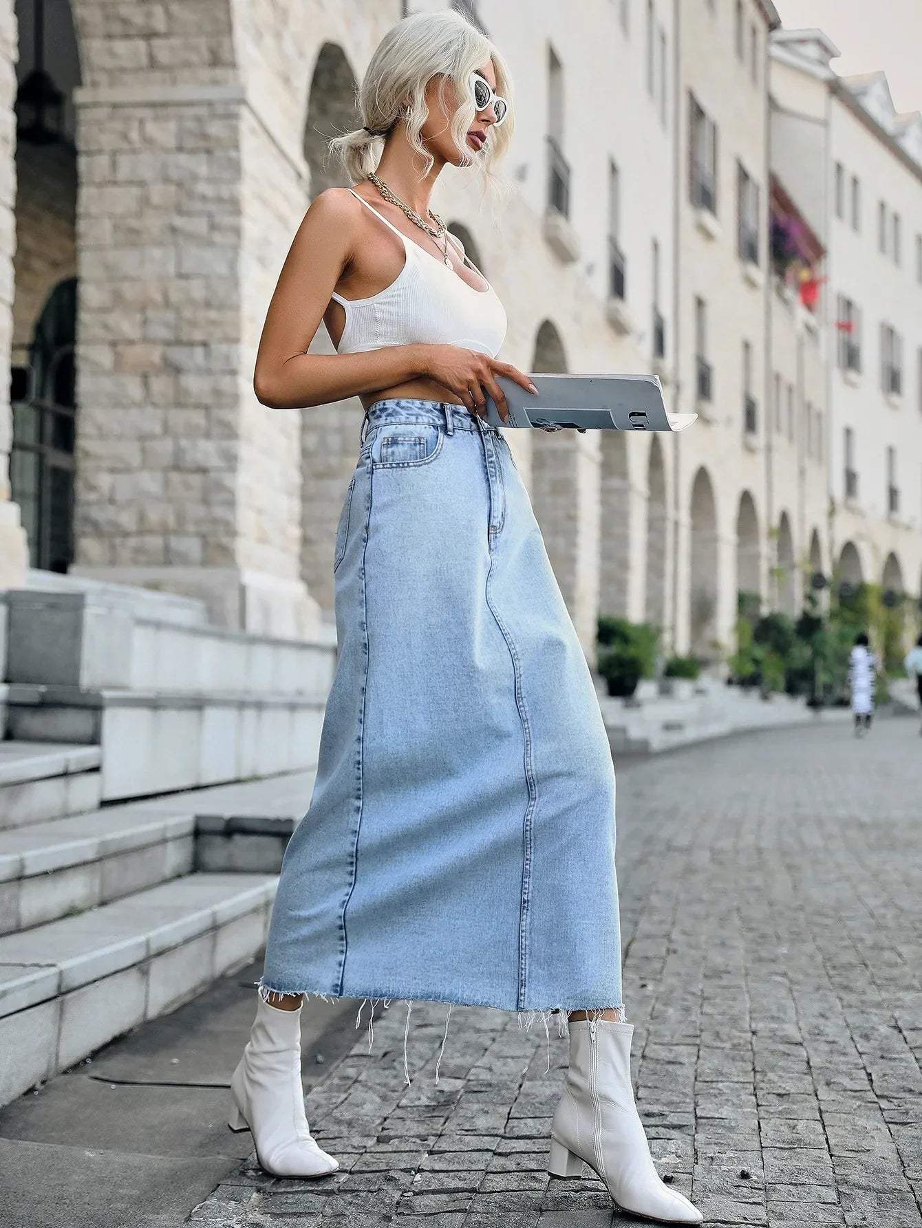 Denim Maxi Skirt | High-Waisted Design with Frayed Hem for Casual Style 2