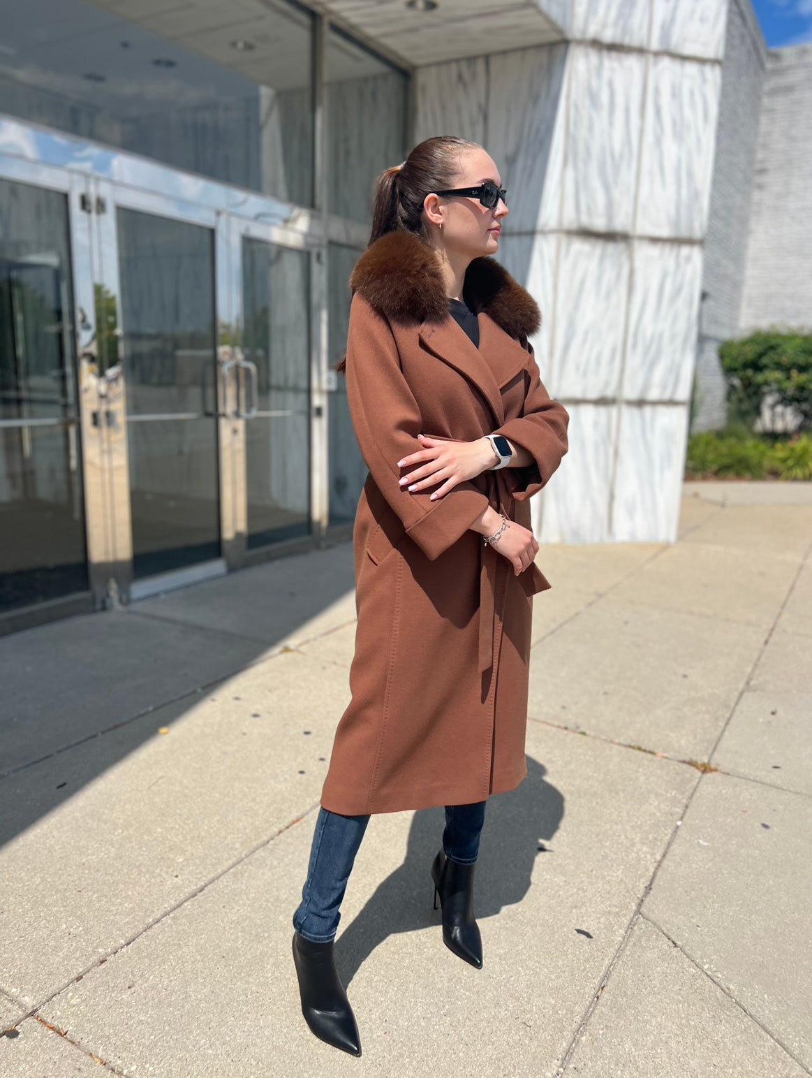 Echte Polar-Fuchs maßgeschneiderter Kaschmir-Wollmantel