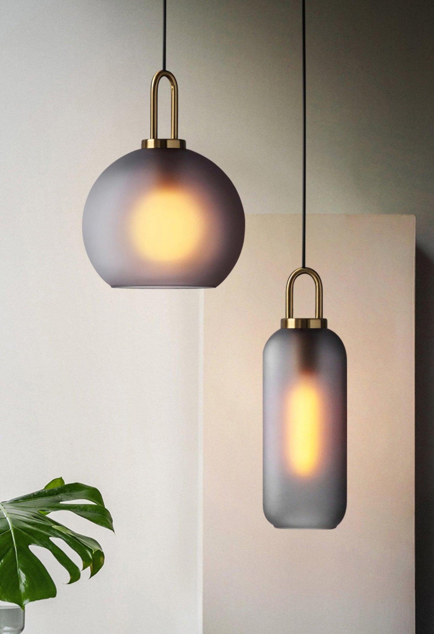 Glass Pendant Lamp | Elegant Design with Adjustable Height 6