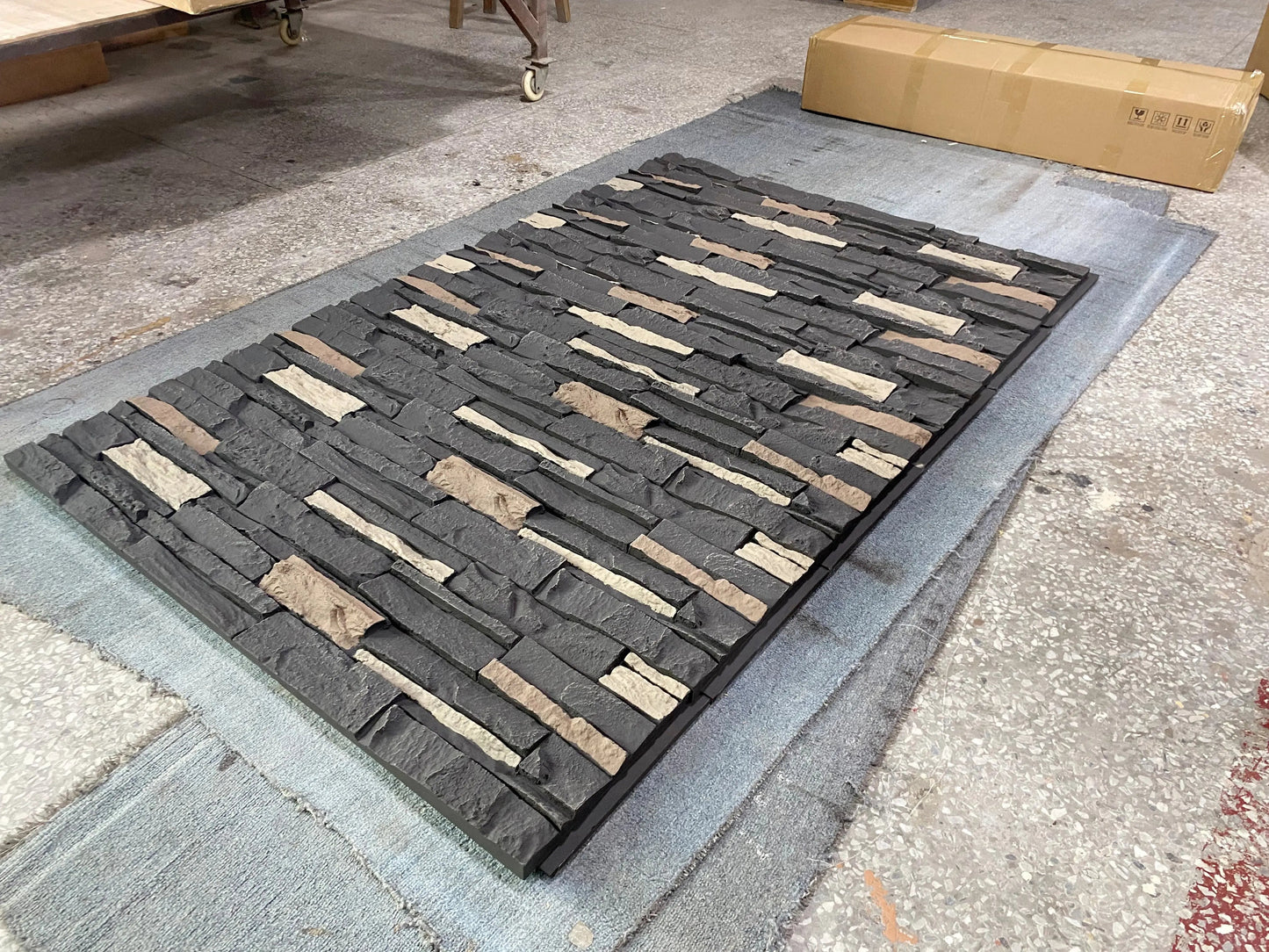 Hausvita Falsk Stenväggsbeklädnadspanel, PU Stenfanér Exteriör, 46.46" x 13"