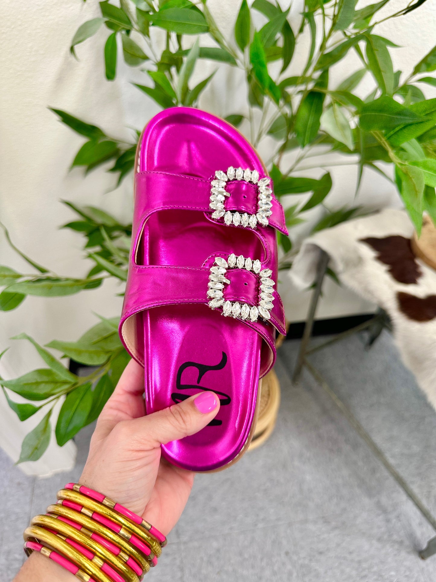 Stellar Strass Schnallen Slides in Fuchsia