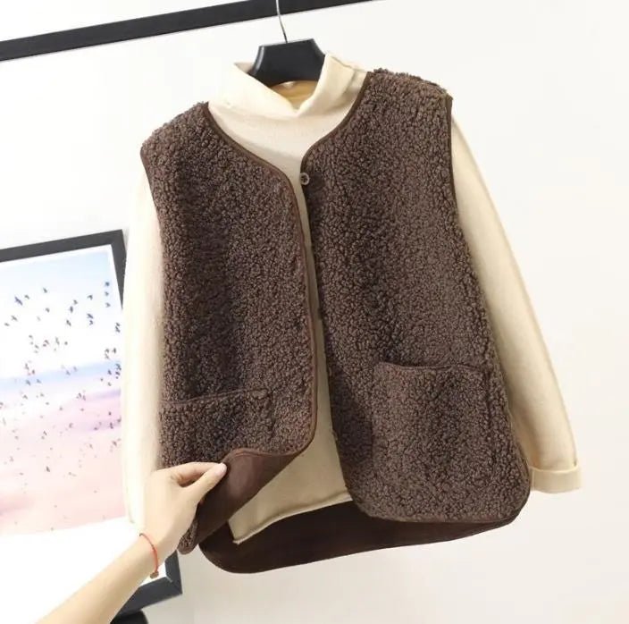 Luxurious Plush Vest for Stylish Layering – Soft and Comfortable Design 0