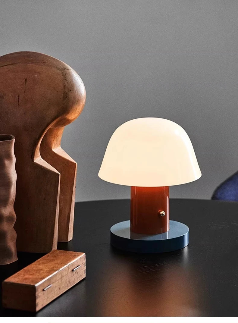 Lampe en champignon nordique rétro