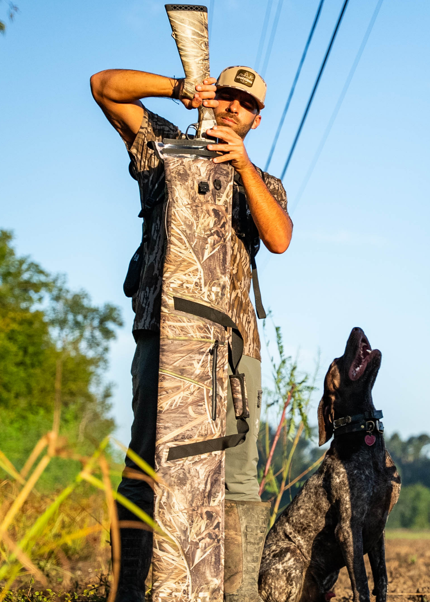 Mossy Oak - Auto-Sealing, Waterproof, Floating, Scent Proof Shotgun Bag