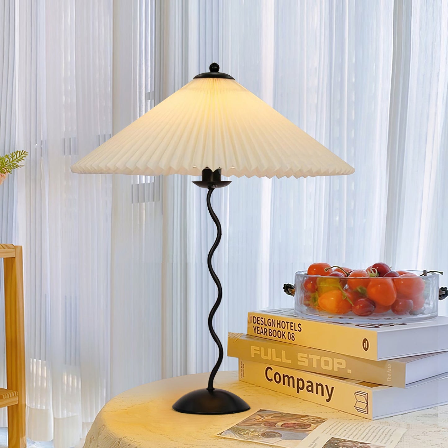 Squiggle Table Lamp | Elegant Curvy Design for Living Room and Bedroom 2