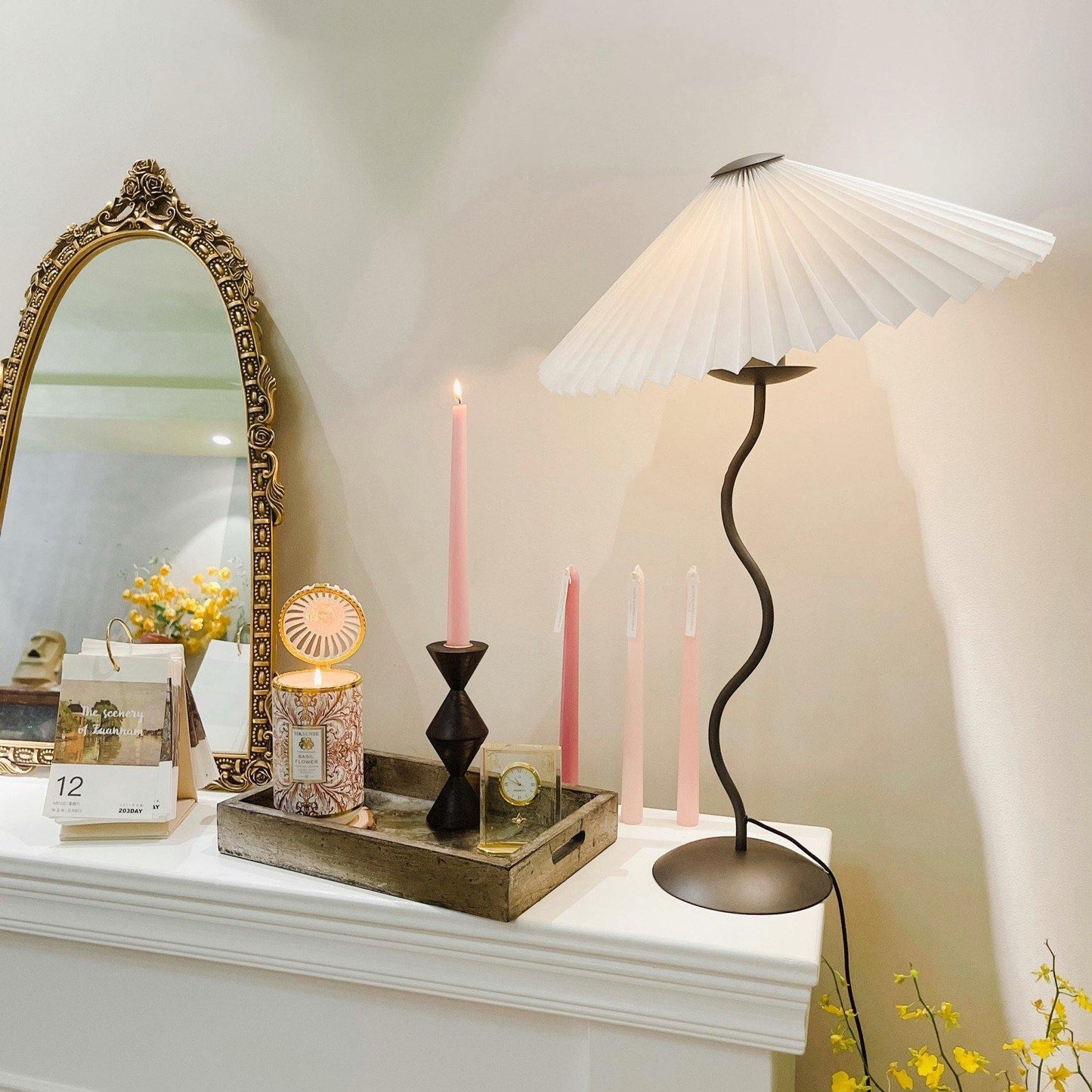 Squiggle Table Lamp | Elegant Curvy Design for Living Room and Bedroom 4