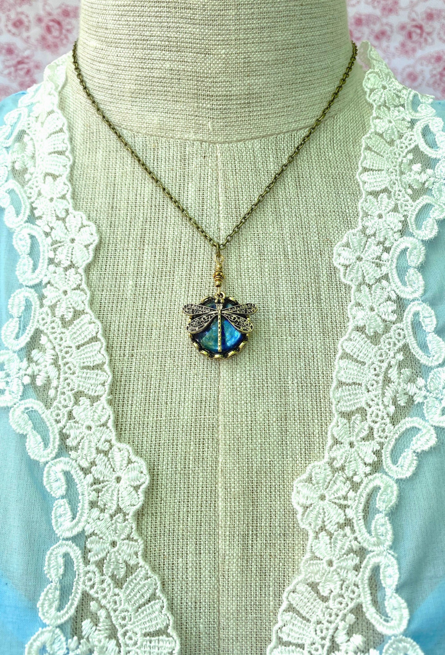 El Collar Vintage de Libélula