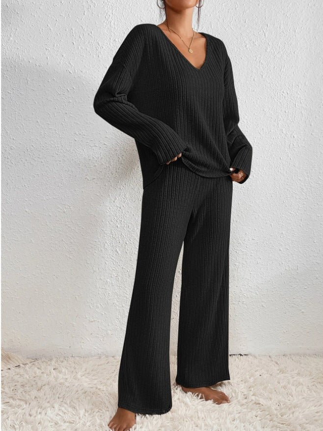 Two-Piece Womens Lounge Set in Soft Fabric – Modern Loungewear Set for Comfortable Relaxation and Versatile Outfits 4