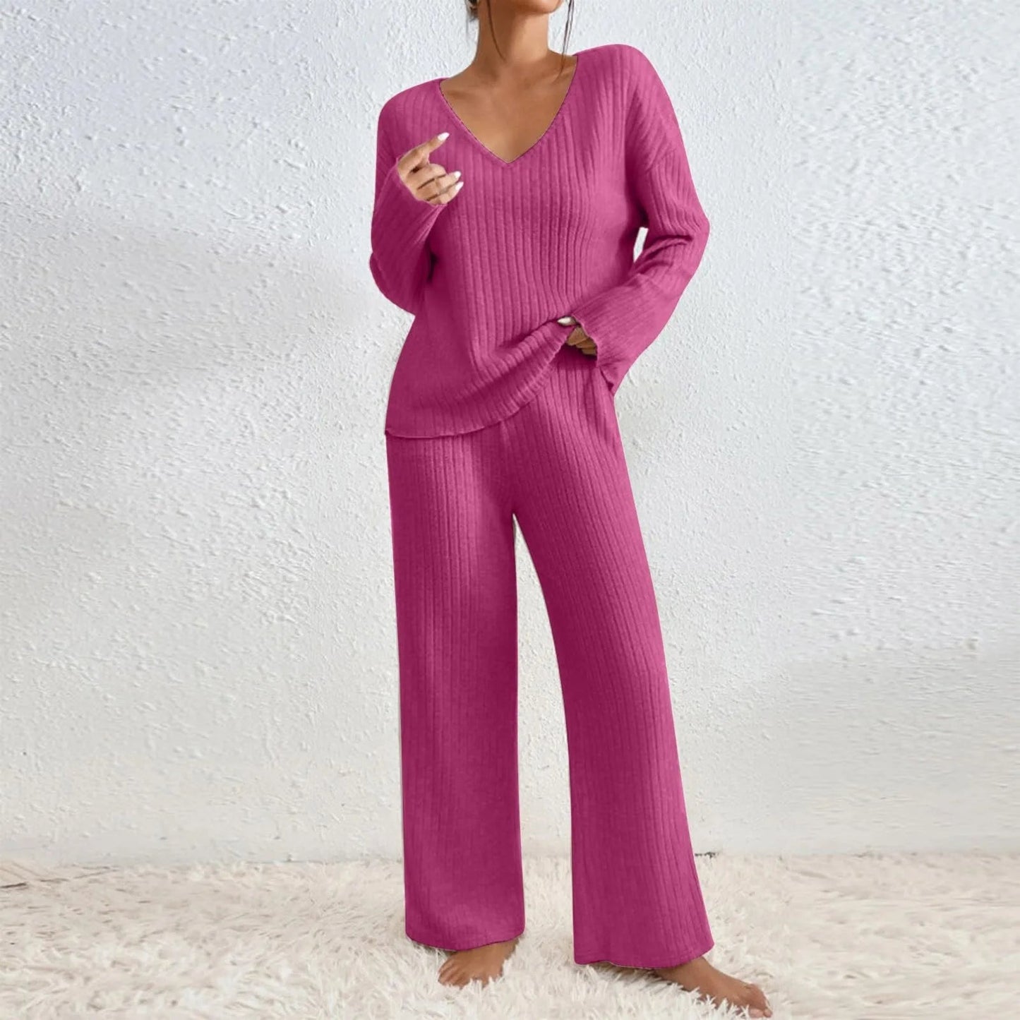 Two-Piece Womens Lounge Set in Soft Fabric – Modern Loungewear Set for Comfortable Relaxation and Versatile Outfits 9