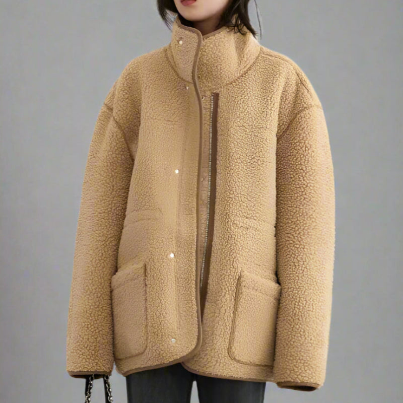 Vändbar mockakappa i sherpa | TISHA