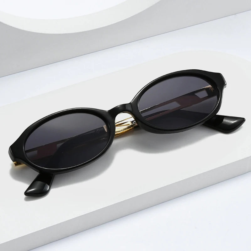 Vintage-Inspired Sunglasses | Tortoiseshell Frame with High UV Protection 8