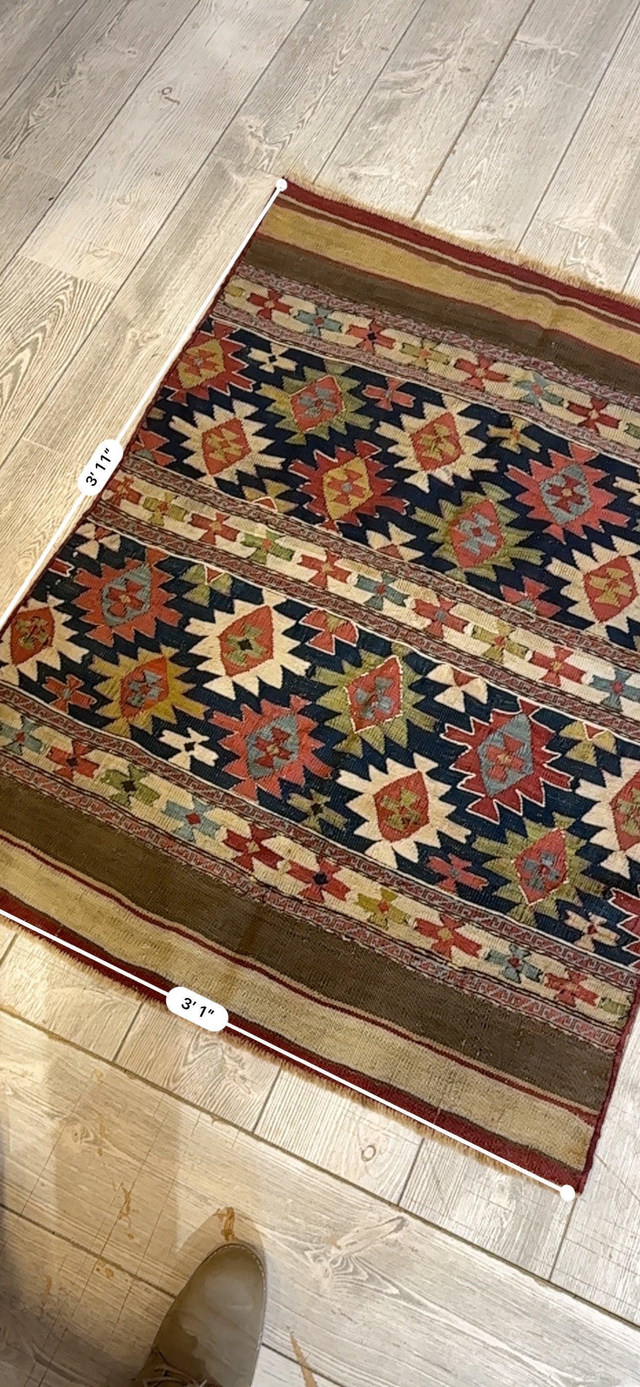 Antyczny dywan kaukaski Shahsavan z XIX wieku 3’ x 4’