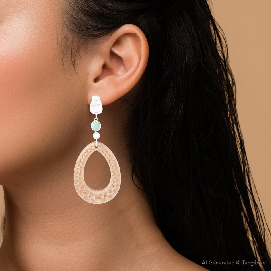 Orecchini in argento sterling con legno intagliato e turchese blu superiore