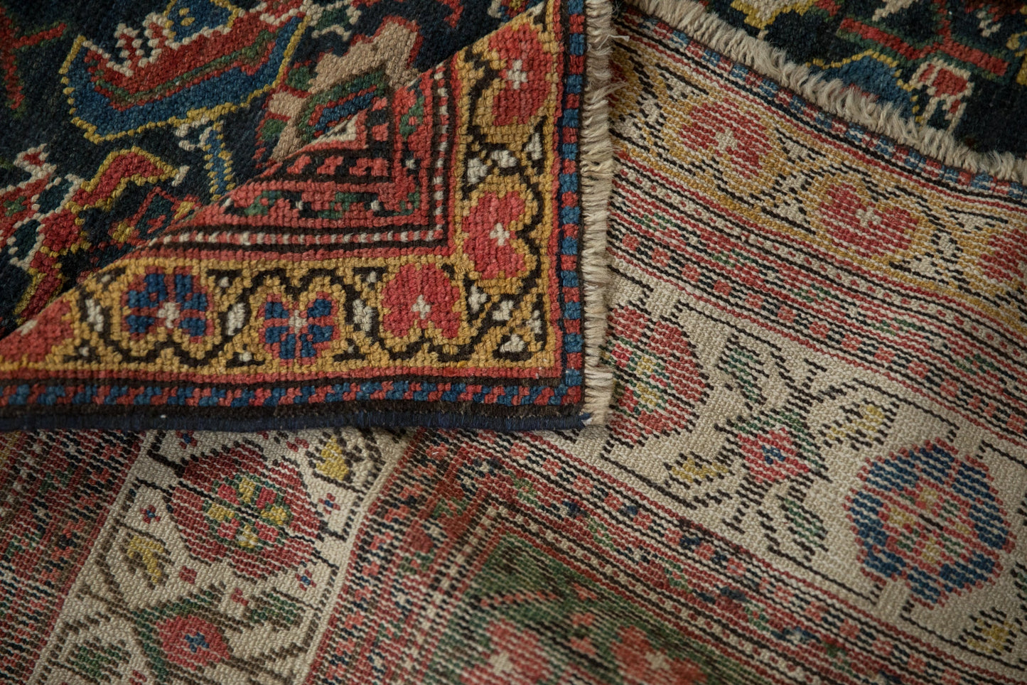6.5x9 Antique Mahal Carpet
