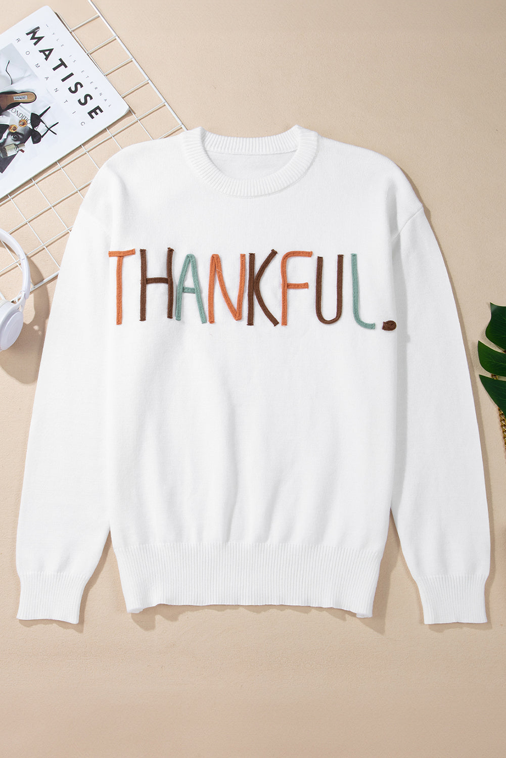Haftowany sweter Thankful