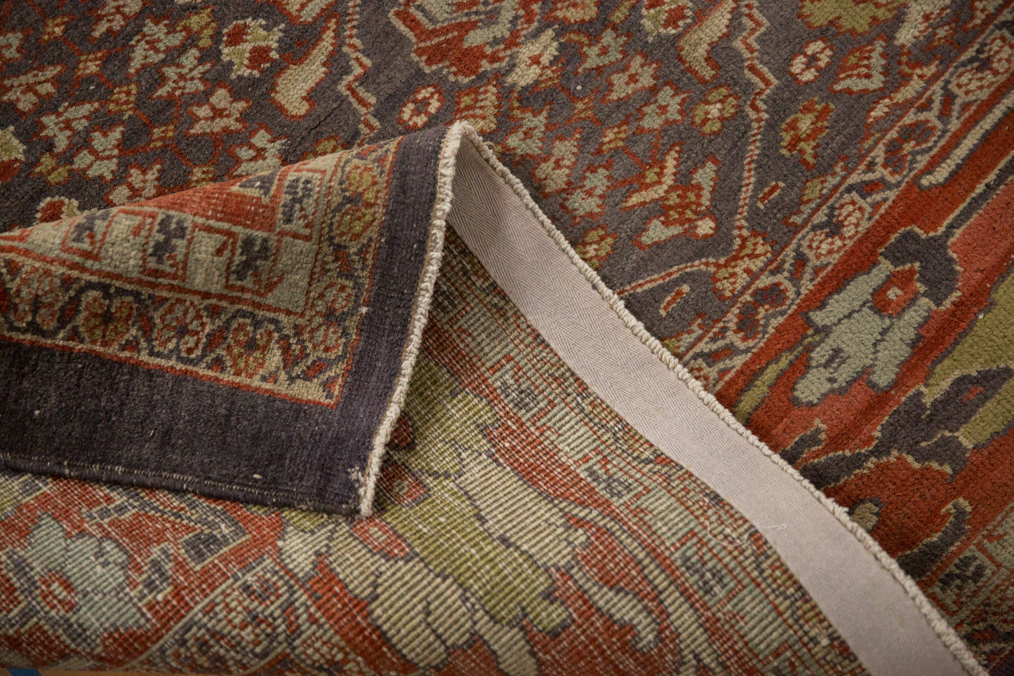 10.5x13.5 Vintage Distressed Mahal Carpet