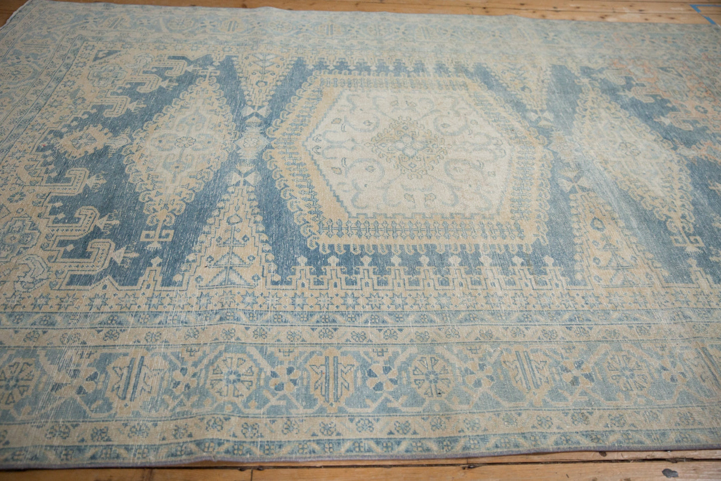 7x10 Vintage Distressed Veece Carpet