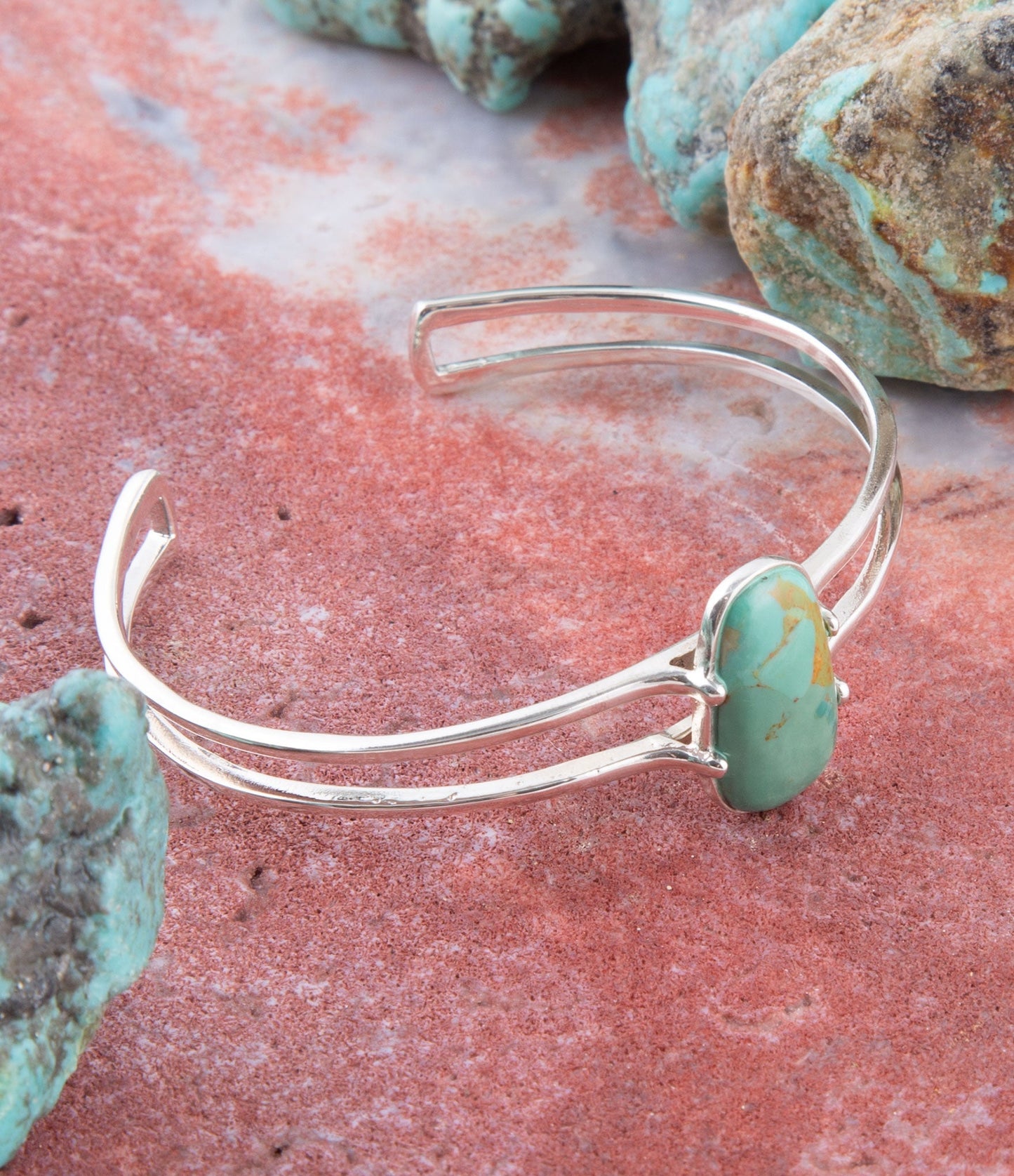 Bracciale rigido di alta classe in turchese e argento sterling