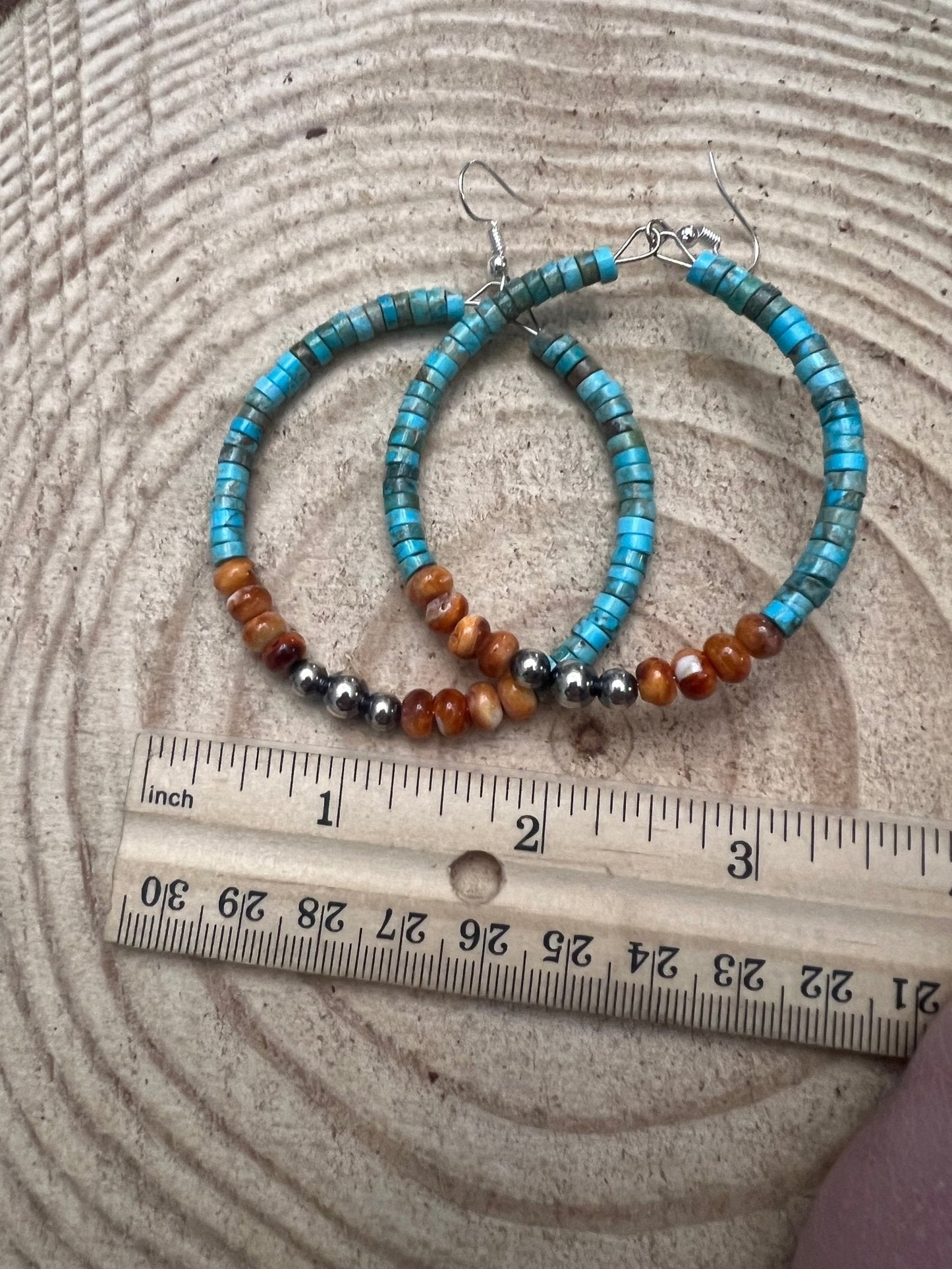 Pendientes de aro con turquesa, ostra espinosa y perlas de plata de ley - aros de 2 1/4 pulgadas