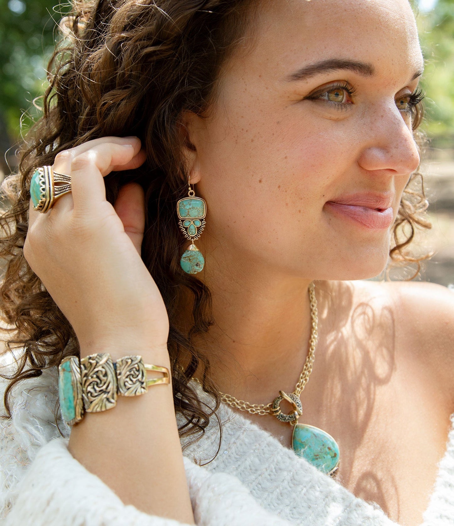 Bracciale rigido dorato jacquard blu turchese solido