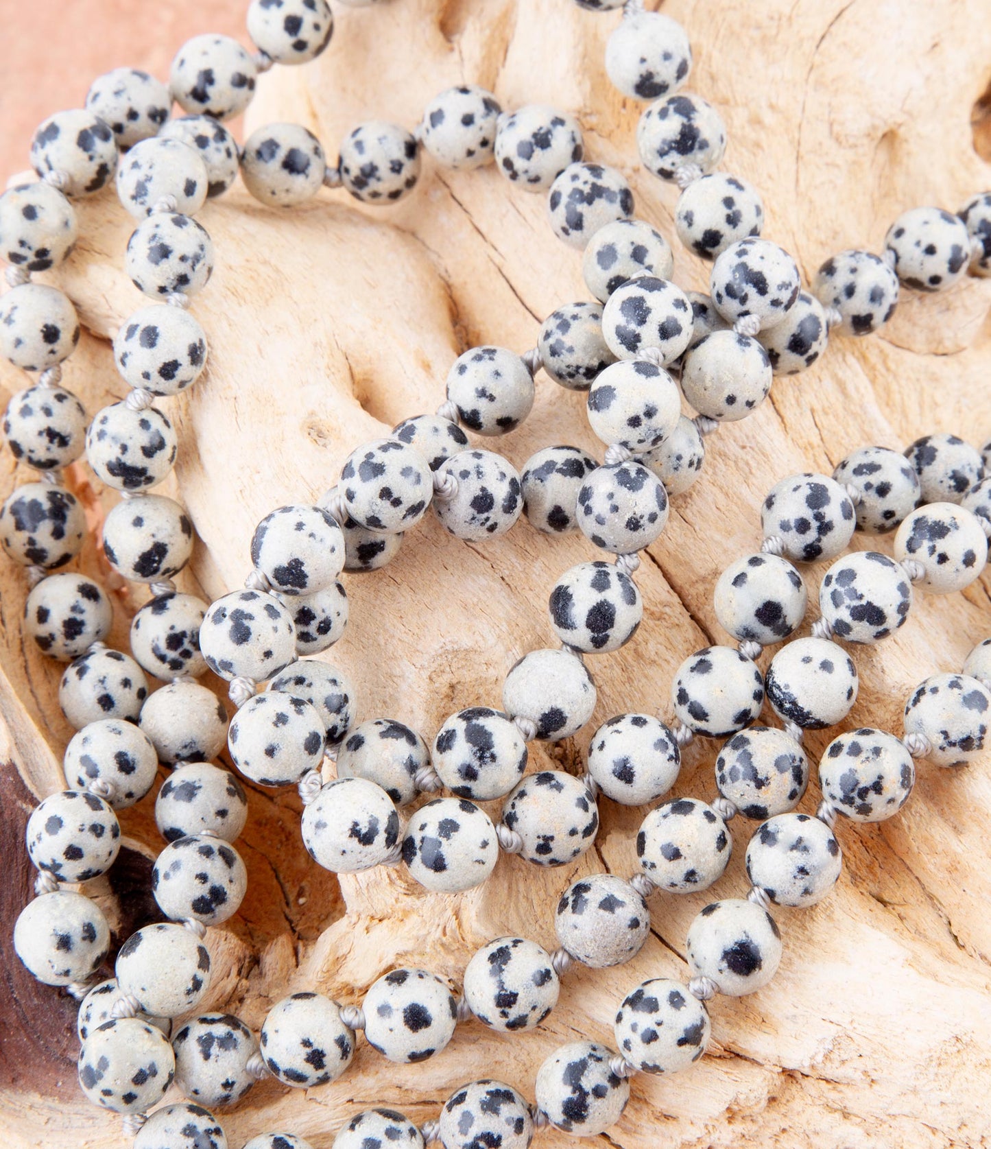Collana con nodo in diaspro dalmata