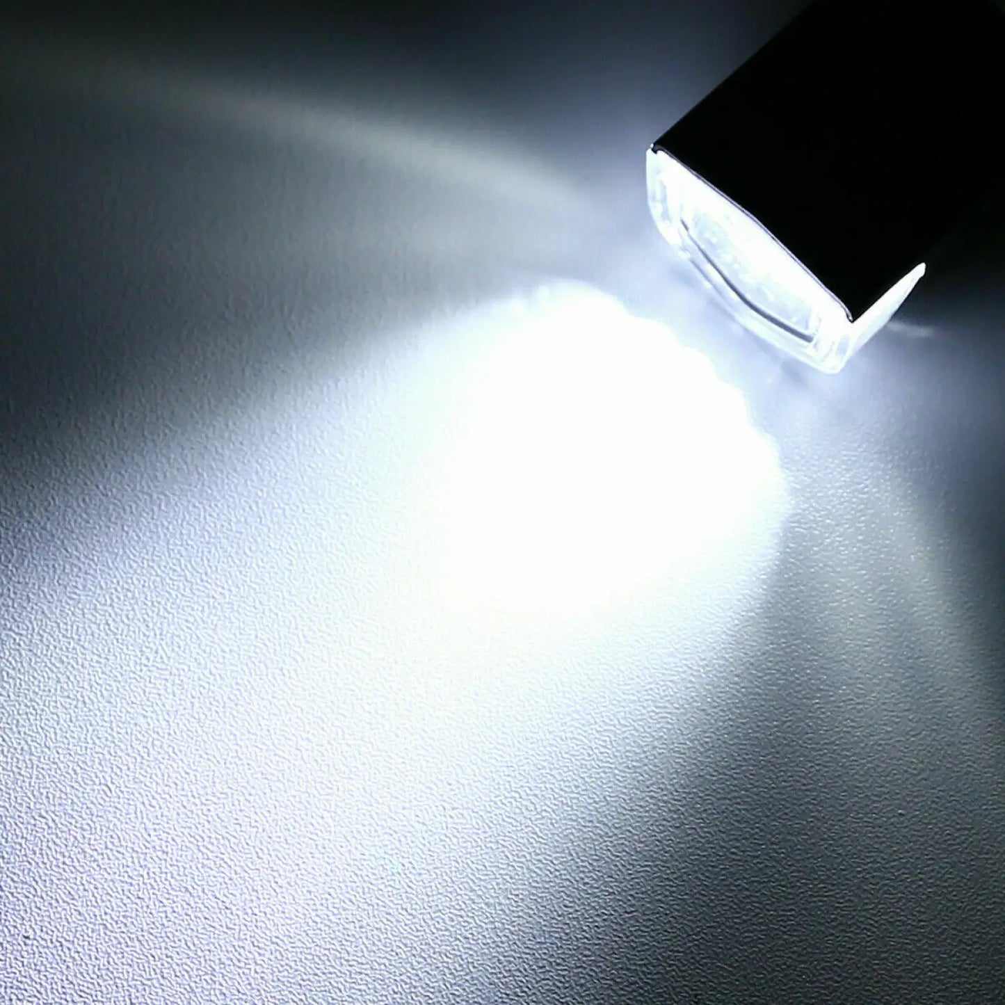 Set di luci LED per bici con fanale anteriore e posteriore ricaricabili via USB