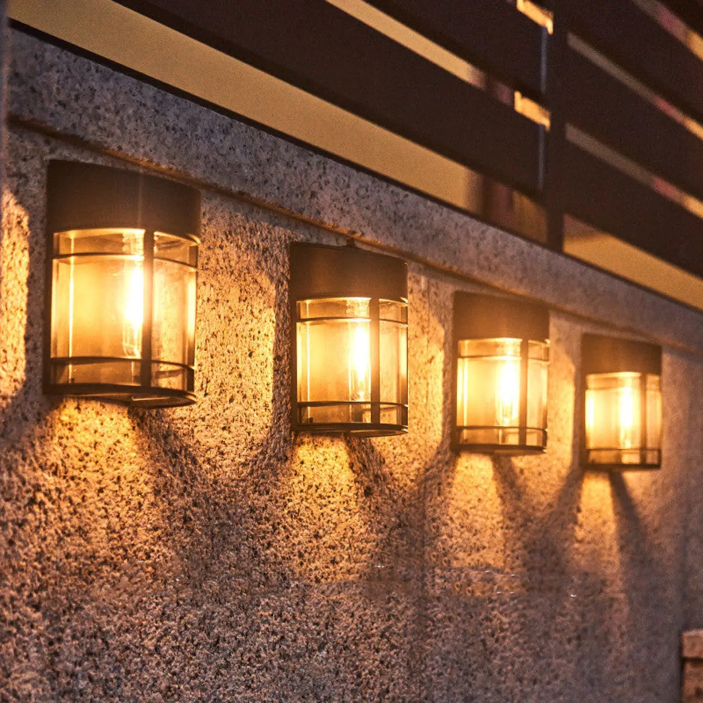 LED solcellsutomhusvägglampa för uteplats, balkong och trädgård