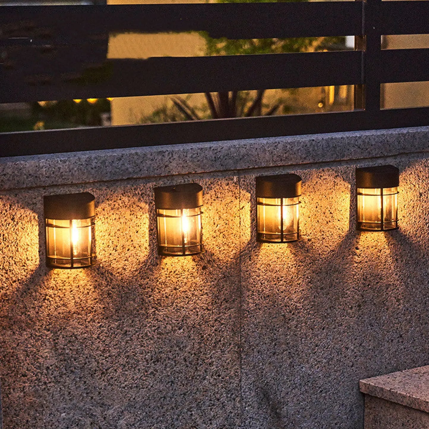 LED solcellsutomhusvägglampa för uteplats, balkong och trädgård