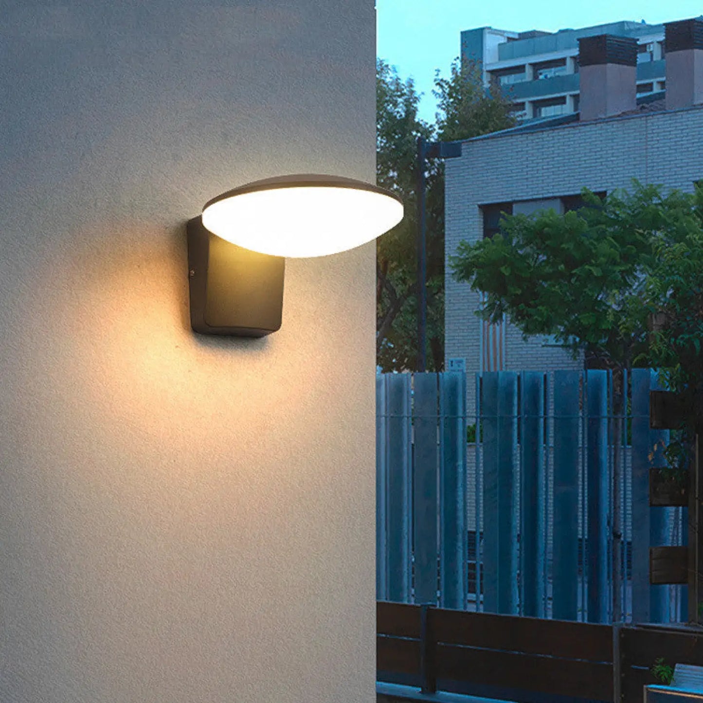 Modern utomhus solcellslampa vattentät