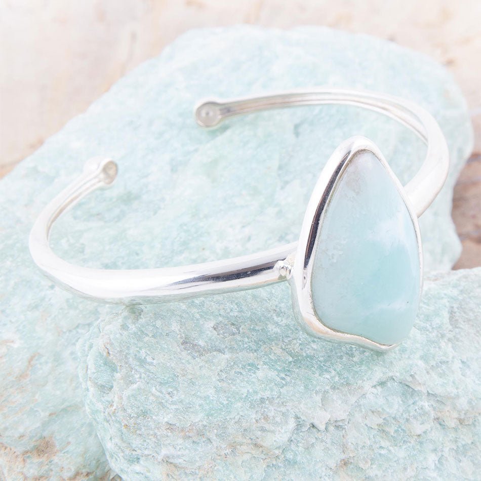 Bracciale a polsino in argento sterling e larimar blu biologico