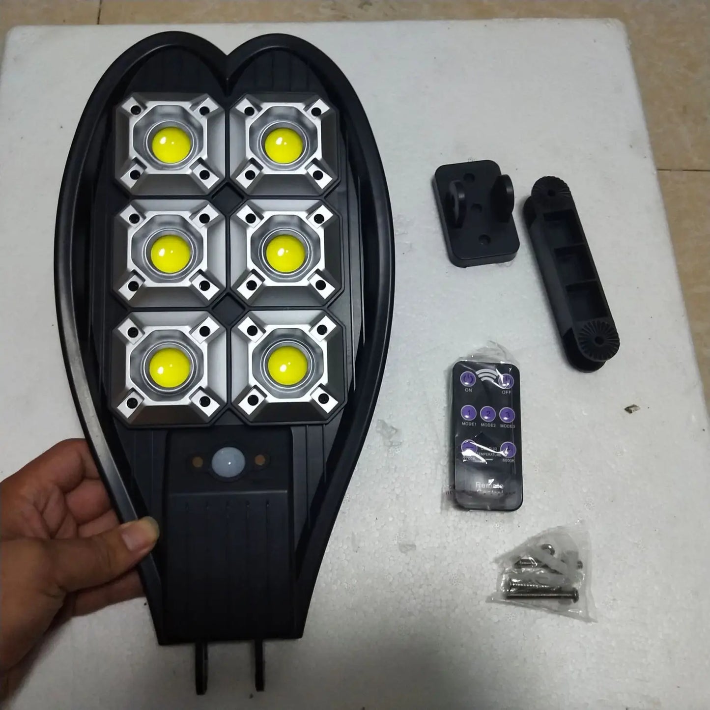 Utomhus solcellslampa med rörelsesensor – ljusstark LED vattentät lampa
