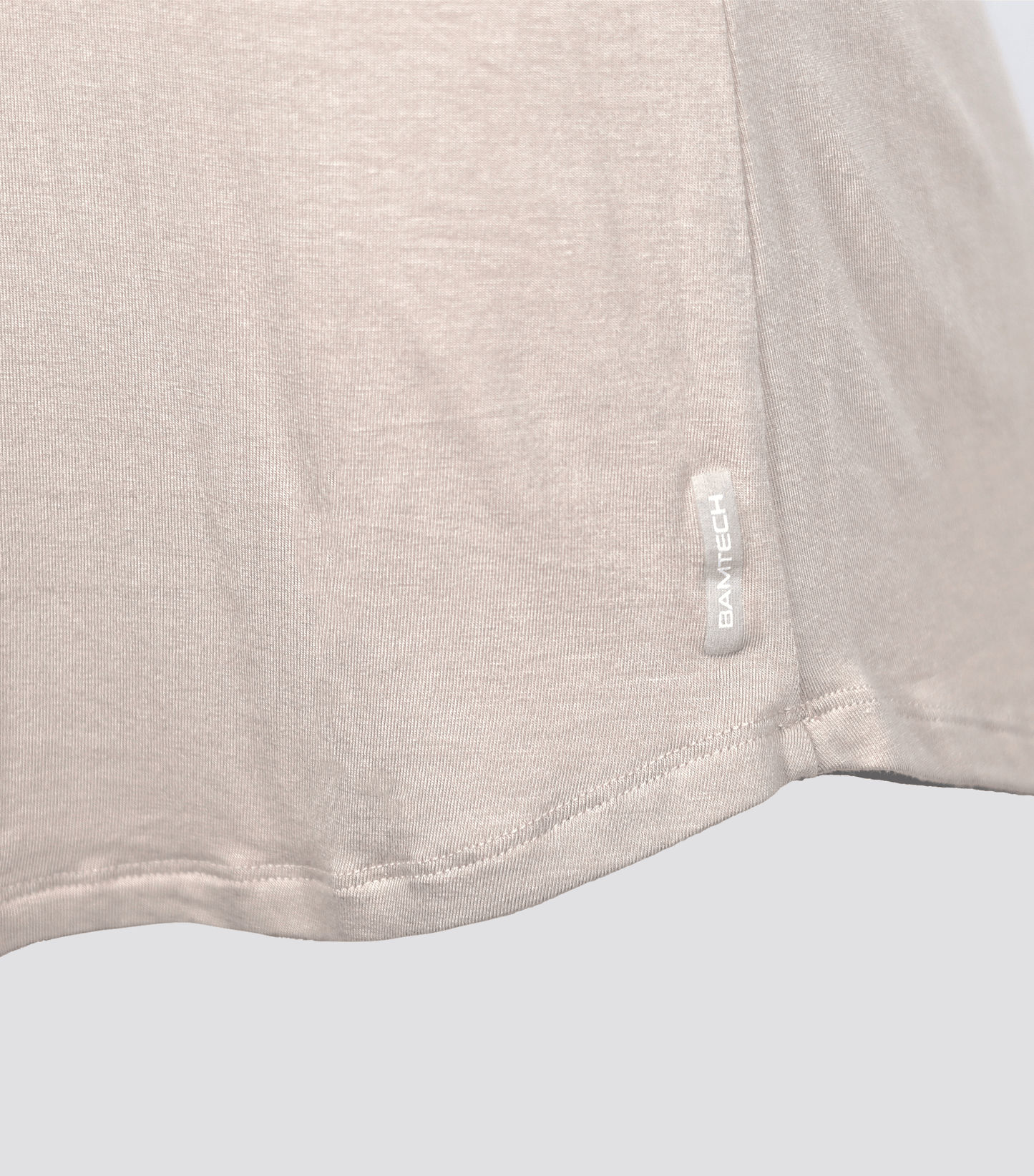 Bamboo Swift T-shirt med kurvad fåll - svart