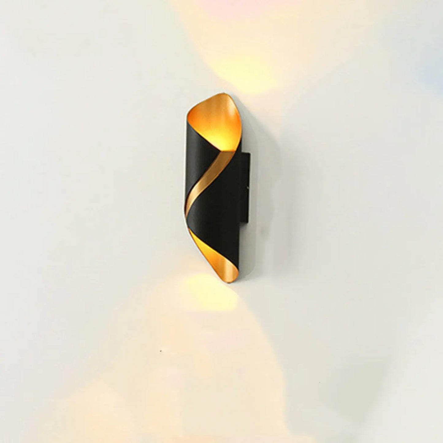 Enkel utomhus-LED-lampa med elegant vattentät design