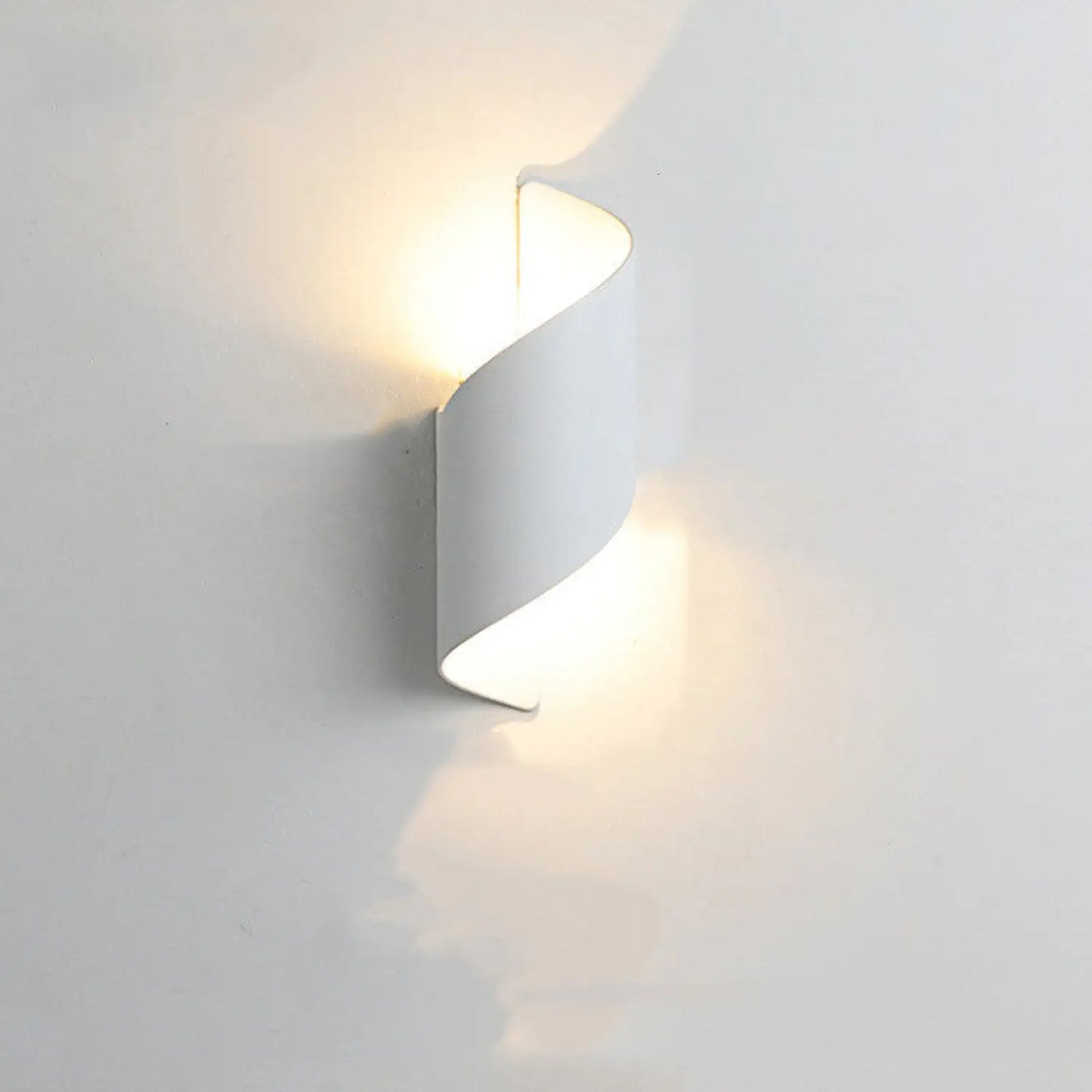 Enkel utomhus-LED-lampa med elegant vattentät design