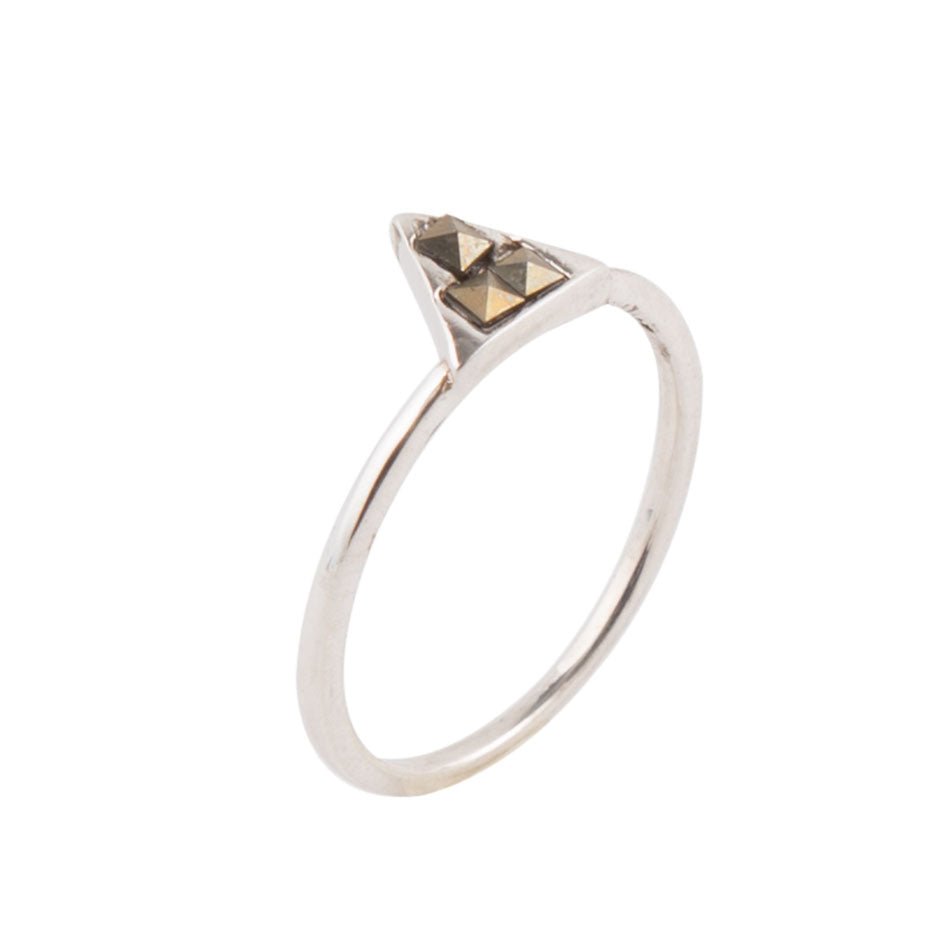 Anello a piramide impilabile in marcassite e argento sterling