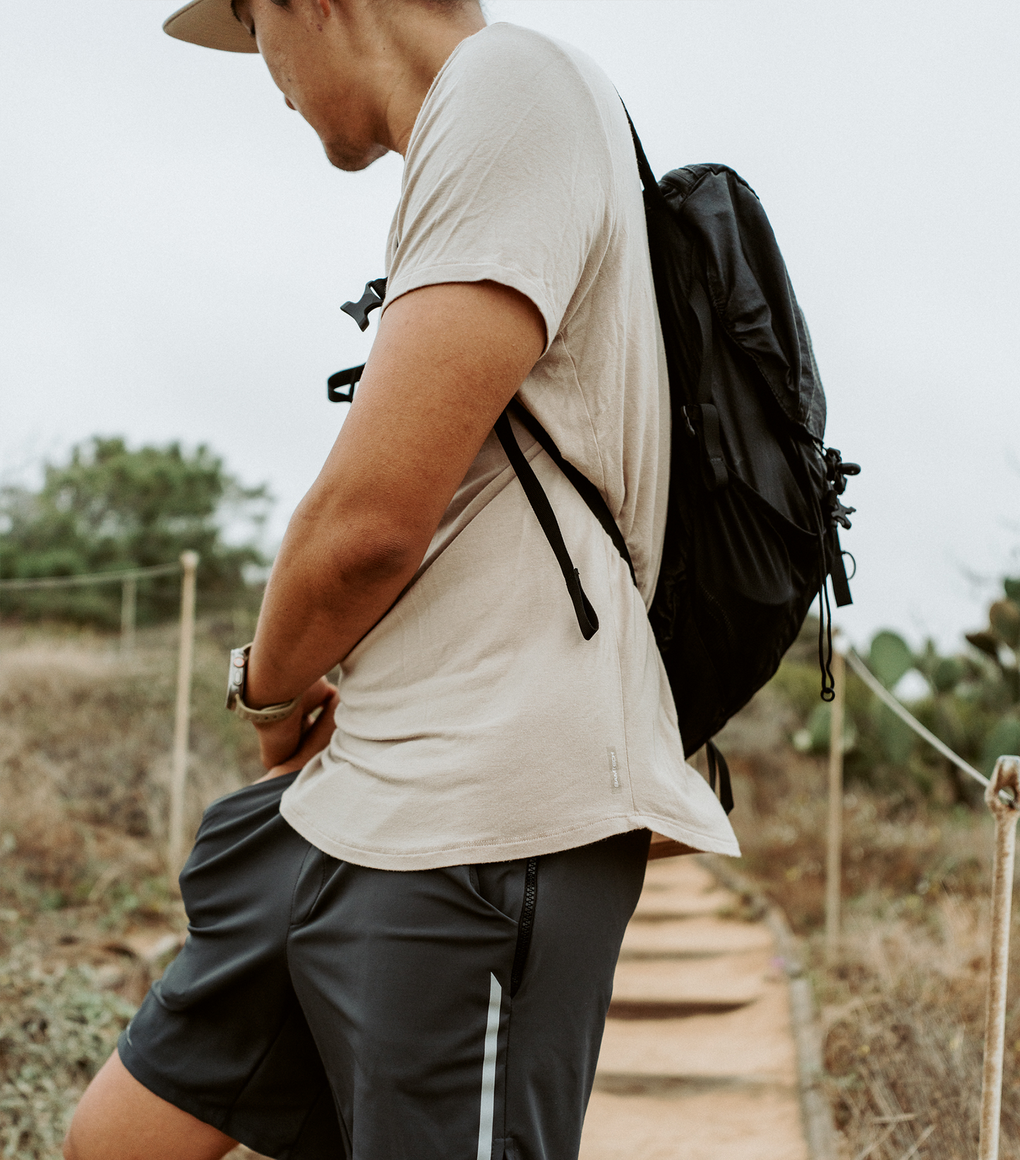 Bamboo Swift T-skjorte med buet kant - Sandstone