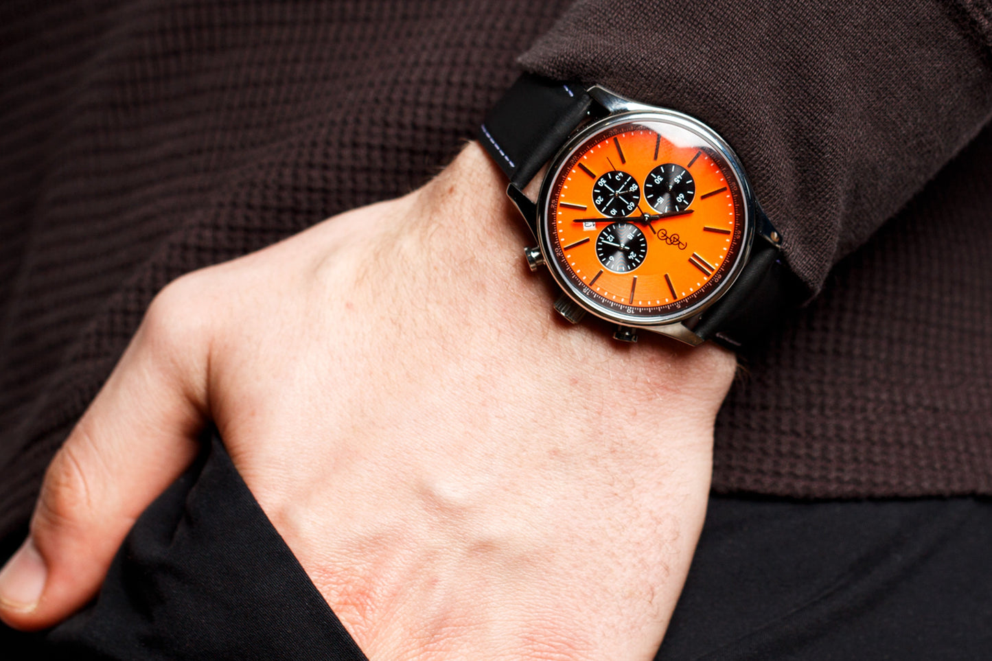 Orange und Schwarzer Chronograph