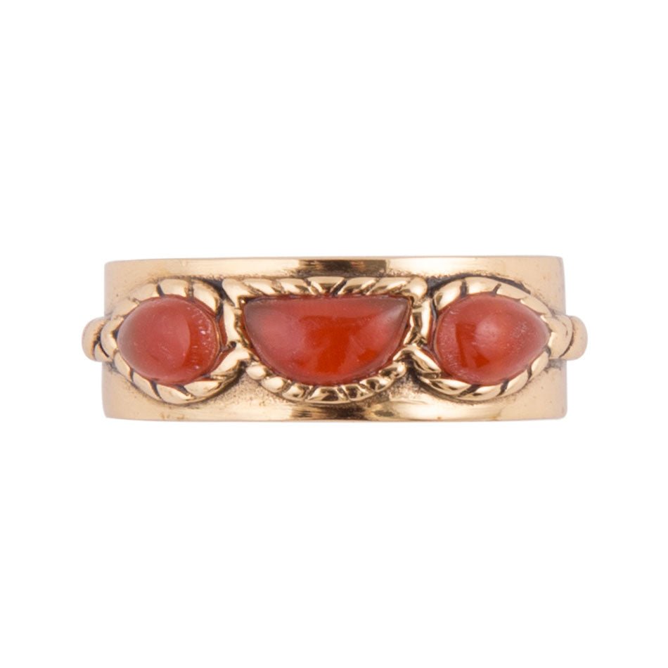 Anello d'oro con corniola arancione a tre pietre