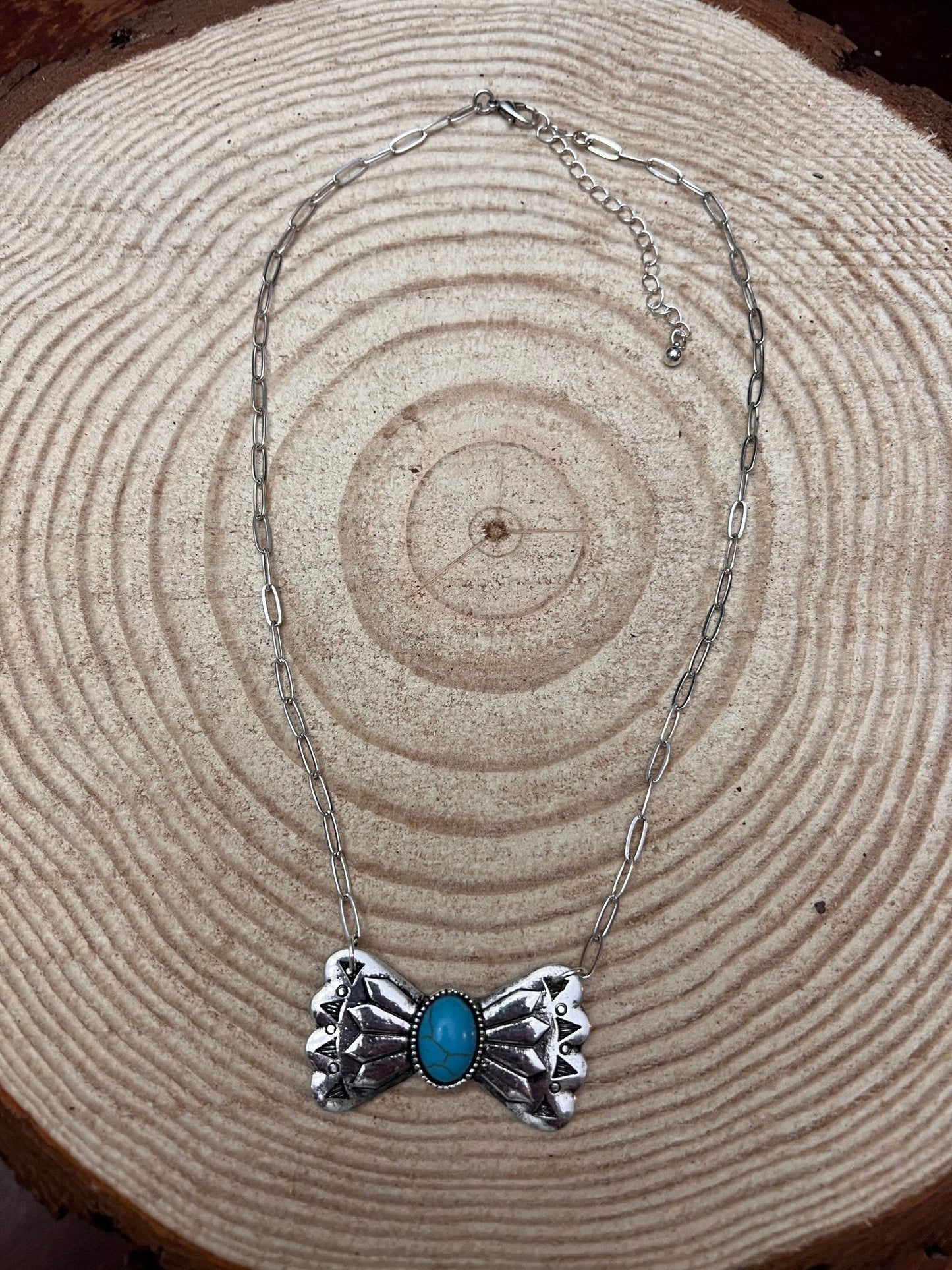 Western-fluga och halsband med konstgjord turkos - 18 tum + 3