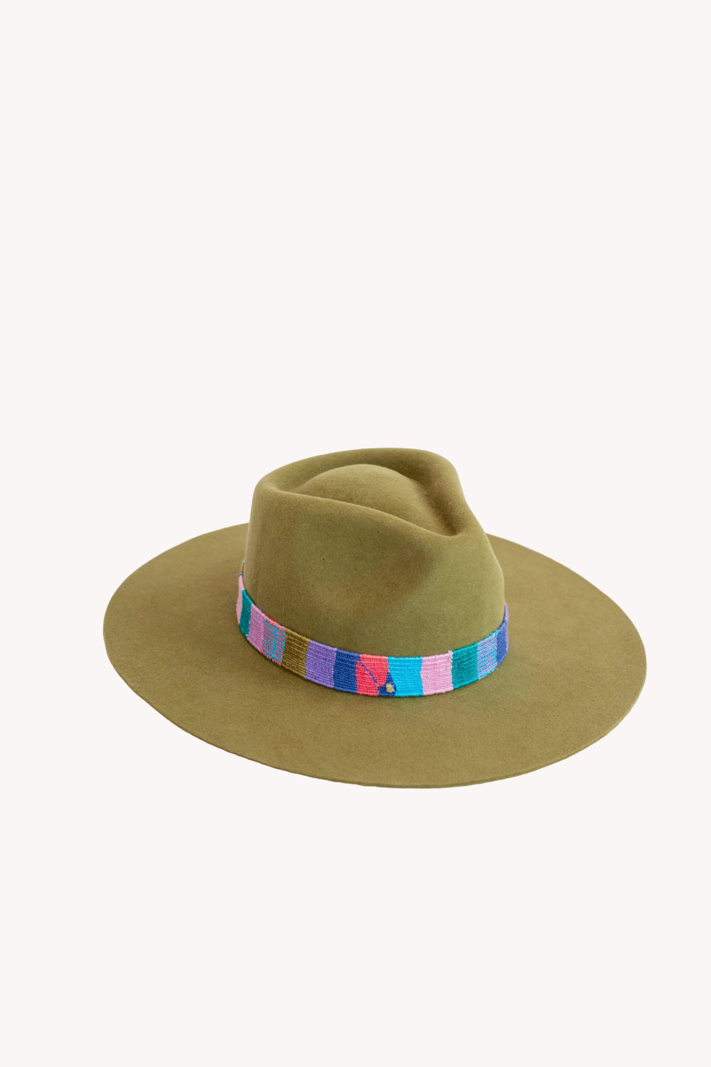 Ängsgrön västerländsk hatt